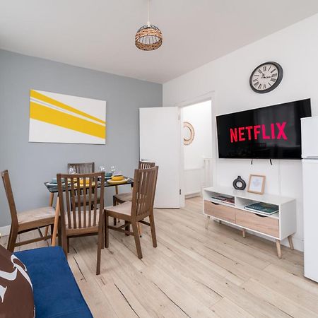 Modern 2 Bed East London Home By Rebby Properties Sleeps 5 Near Canning Town Station Dış mekan fotoğraf
